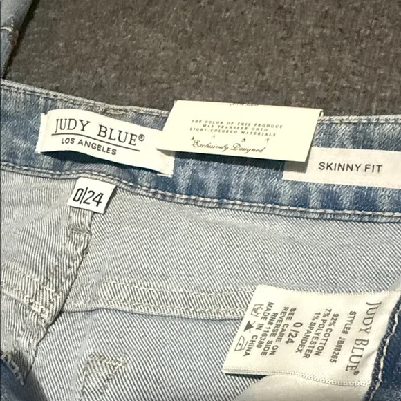 Judy Blue High-Waist Skinny Star Embroidered Jeans (Style JB88145) {0/24} NWT - Picture 9 of 12